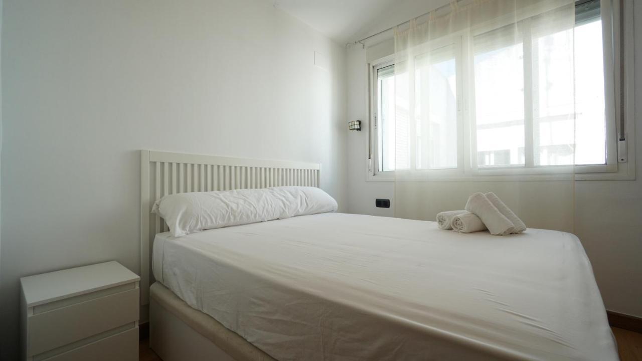 Duplex Sunshine & Parking By Rentalsevilla *